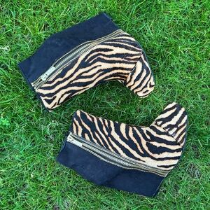 RACHEL Rachel Roy Black and Tan Zebra Ankle Booties